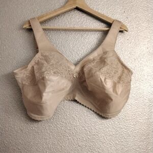Glamorise Beige Plus Size Women's Bra.    Size 52DD